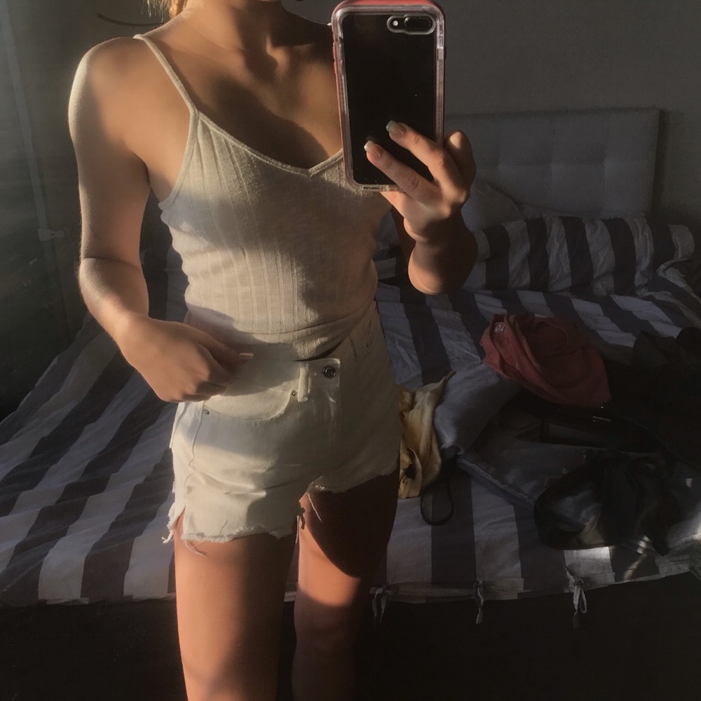 basic cropped white cami